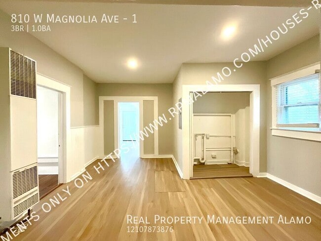 Building Photo - 810 W Magnolia Ave
