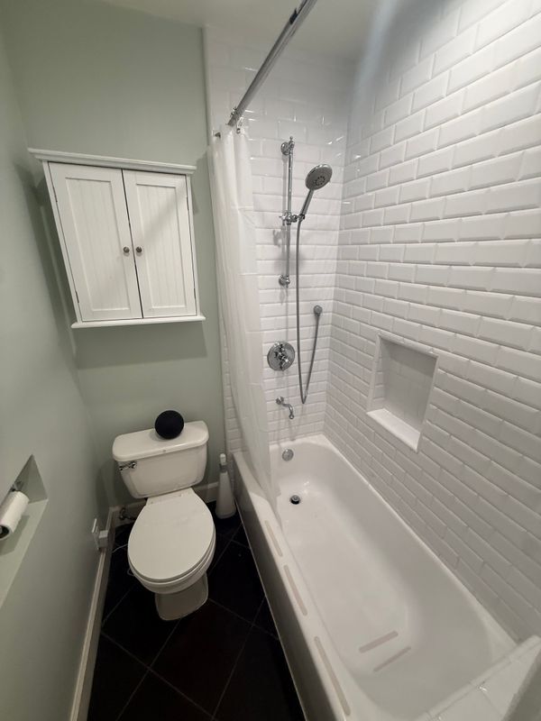 Building Photo - 268 S Seneca Cir