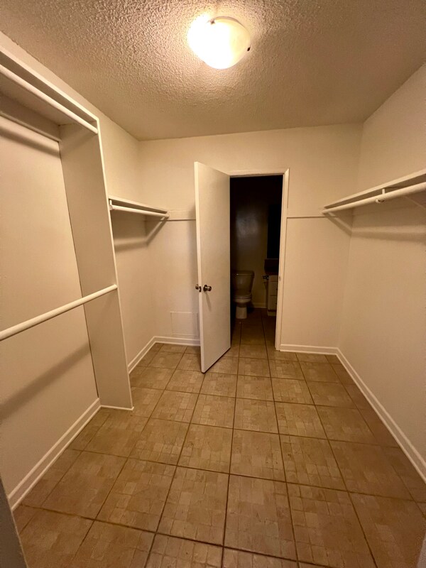 Building Photo - 2435 W 227th St