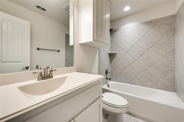 Building Photo - 1245 Wiltshire Dr