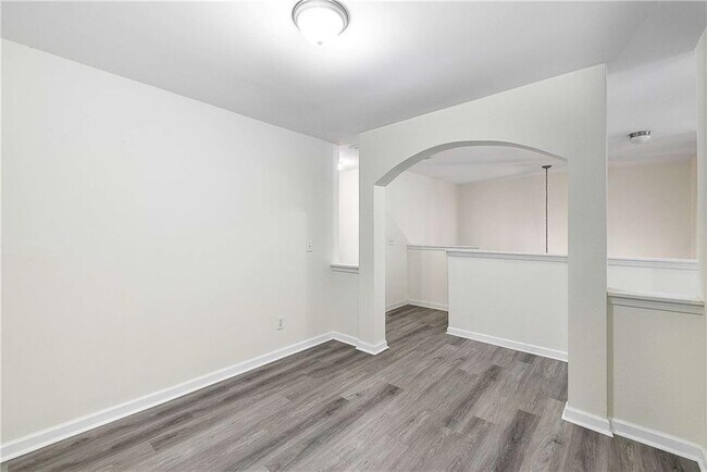 Building Photo - 4003 Labrador Way