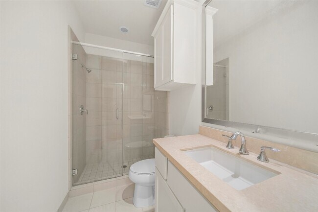 Building Photo - 4031 Bellefontaine