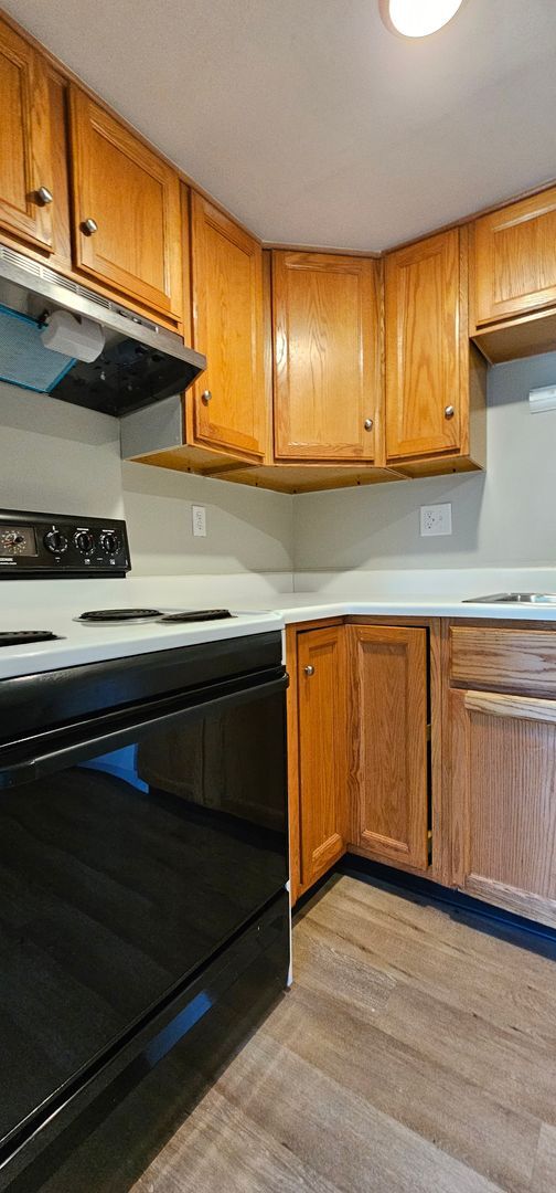 Building Photo - 3806 Briar Pl