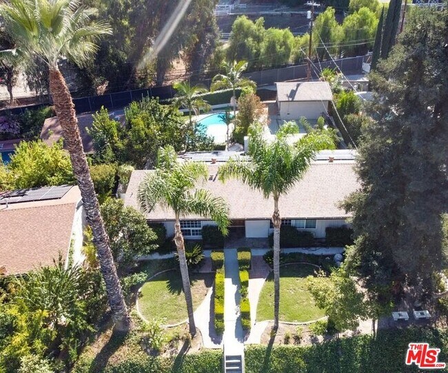 Building Photo - 24316 Burbank Blvd