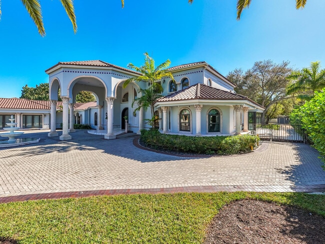 Building Photo - 10270 SW 58th St