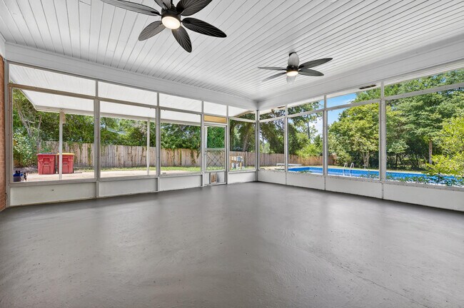 Building Photo - 758 9th Ave