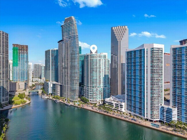 Building Photo - 300 S Biscayne Blvd