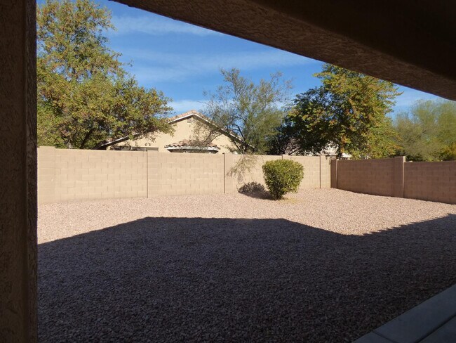 Building Photo - 14082 W Rosewood Dr