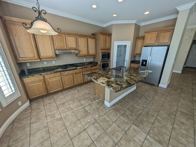 Building Photo - 9149 Tudor Park Pl