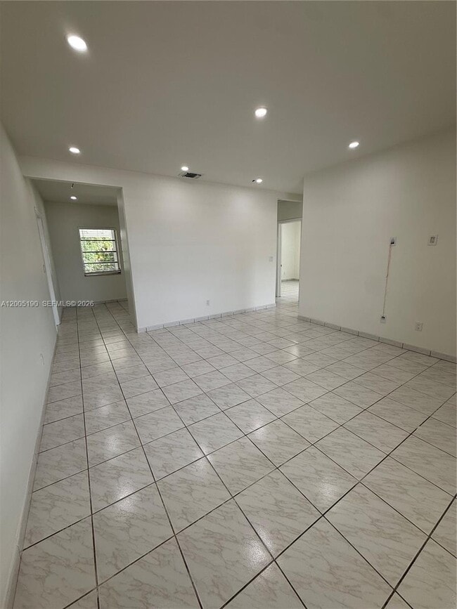 Building Photo - 7231 NW 2nd Terrace