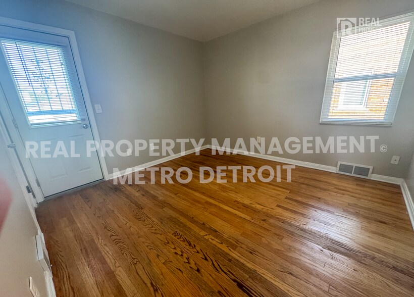 Building Photo - 19645 Woodmont St