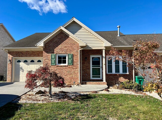 Primary Photo - Large duplex with a screened in porch, gar...