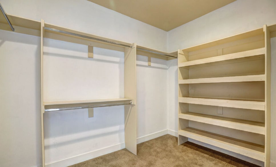 Building Photo - 11851 Laurelwood Dr