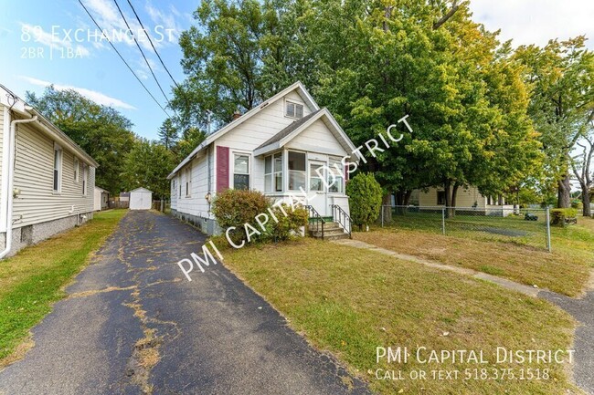 Building Photo - Gorgeous, Single-Family House w/ Skylights...