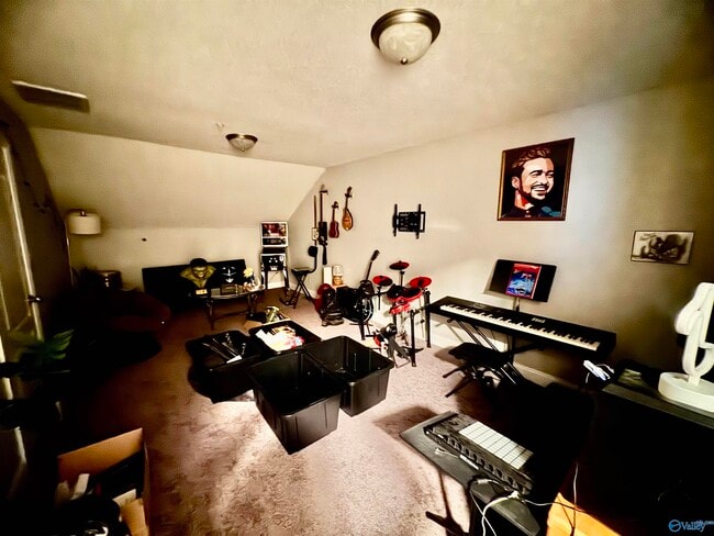 Building Photo - 468 Shamrock Dr