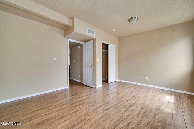 Building Photo - 4053 Tierra Bronce Dr