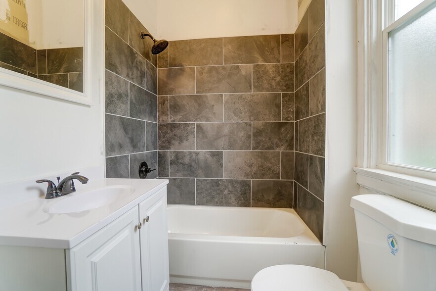 Building Photo - 1768 Williams Ave