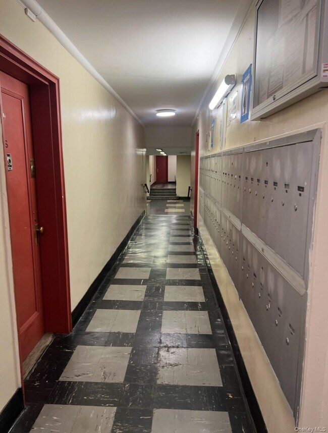 Building Photo - 89-20 55th Ave