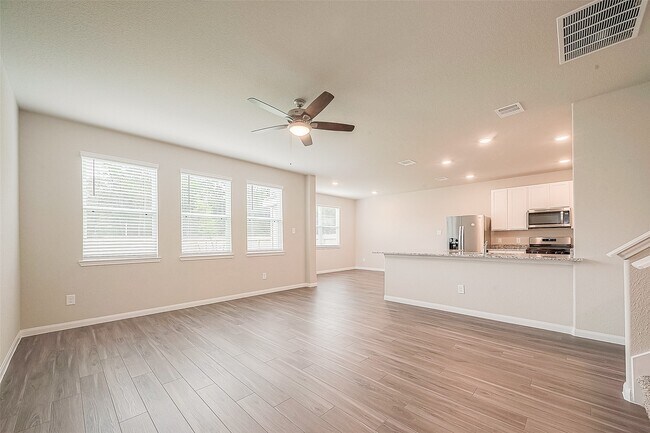 Building Photo - 2335 Tavo Trails Dr