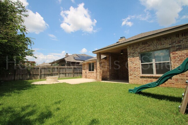 Building Photo - Temple 4 bedroom in Carriage House Subdivision