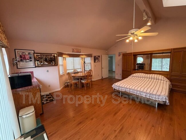 Building Photo - 2 Polvadera Ct