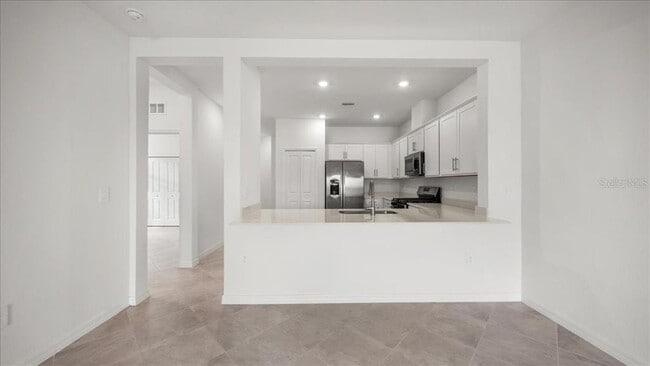 Building Photo - 14730 White Pearl Rd