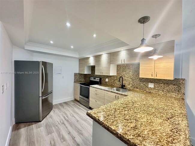 Primary Photo - 1301 NE Miami Gardens Dr