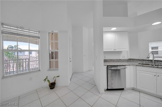 Building Photo - 365 Stella Maris Dr N