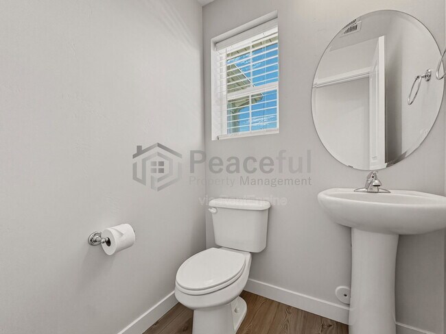 Building Photo - 2102 W 3250 S
