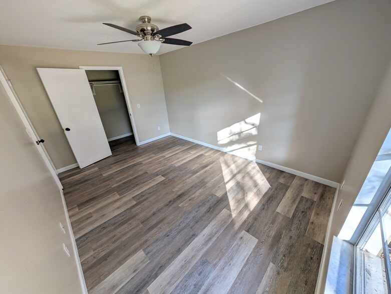 Building Photo - 11513 Valencia Dr