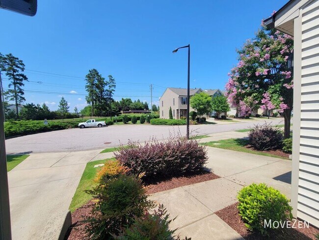 Building Photo - 104 Brier Crossings Loop