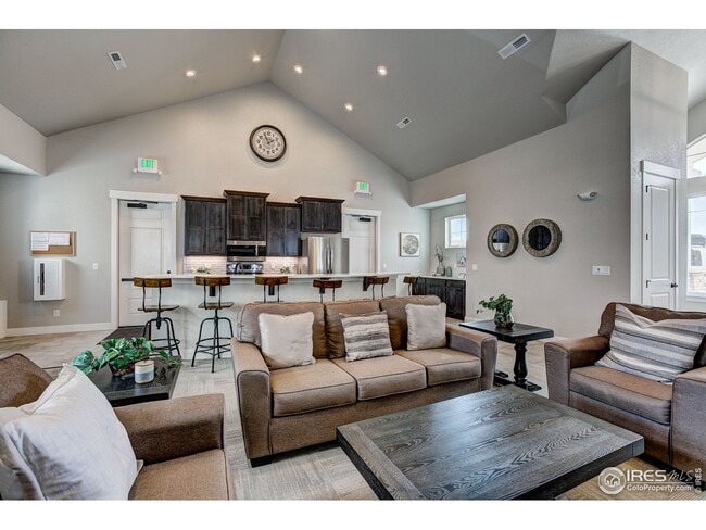 Building Photo - 4662 Hahns Peak Dr