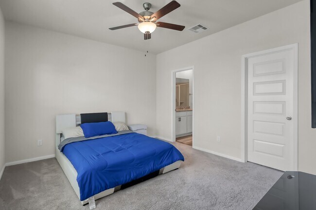 Building Photo - 8316 Bristlecone Pne Wy