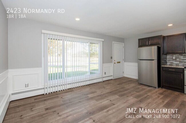 Building Photo - COMPLETELY UPDATED BEAUTIFUL RANCH STYLE P...