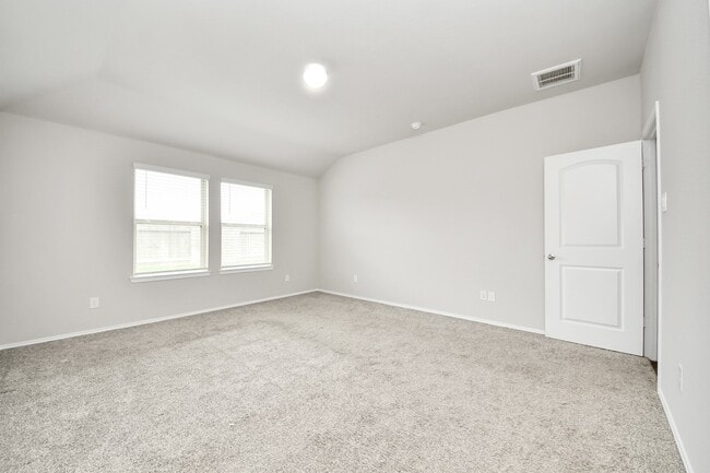 Building Photo - 16916 Rich Pines Dr