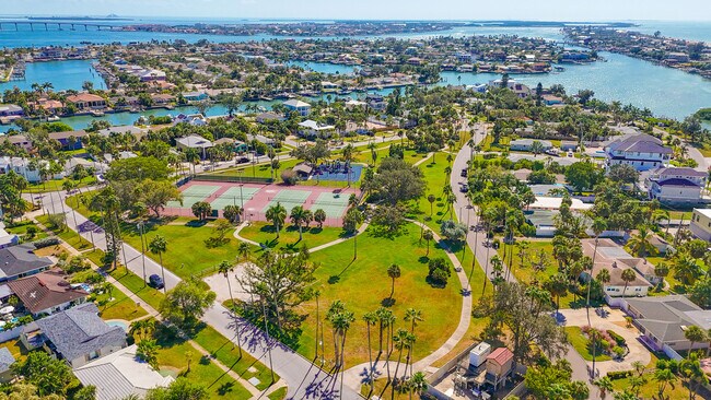 Building Photo - 3310 E Maritana Dr