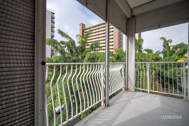Building Photo - $2,100 / 1 Bed / 1 Bath / 410ft² – BOUTIQUE TERRAZZA
