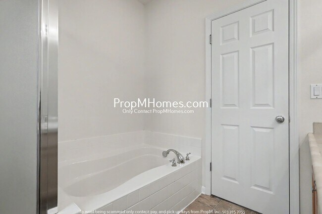 Building Photo - Four Bedroom Home with Amazing Views in Bull Mountain! DEPOSIT SPECIAL