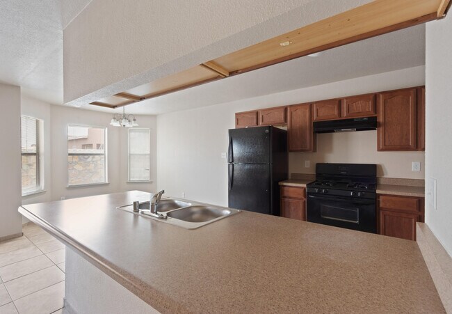 Building Photo - 608 Cactus Creek Pl