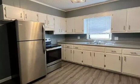 Building Photo - Oak Tree Apartments