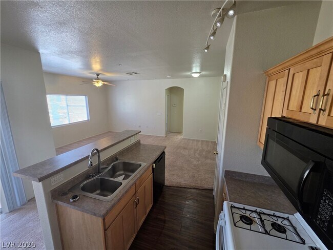 Building Photo - 6316 Beige Bluff St