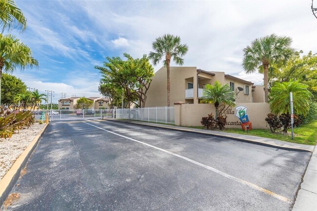 Building Photo - 15761 SW 137th Ave