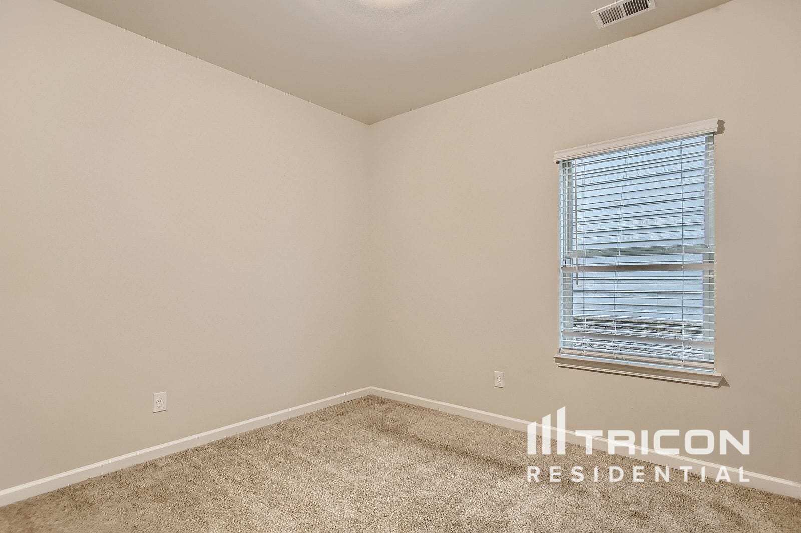Building Photo - 169 Magnaview Dr
