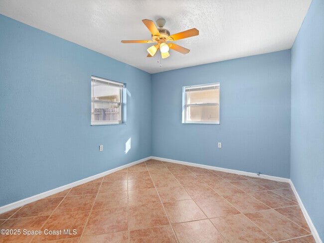 Building Photo - 130 Cinnamon Dr