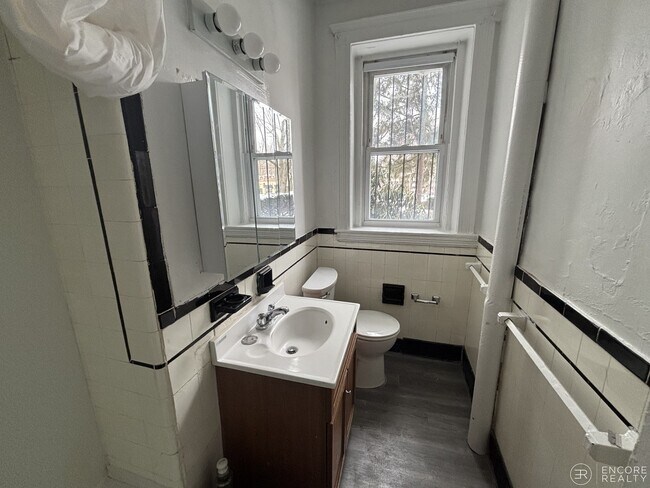 Building Photo - 1810 Commonwealth Ave