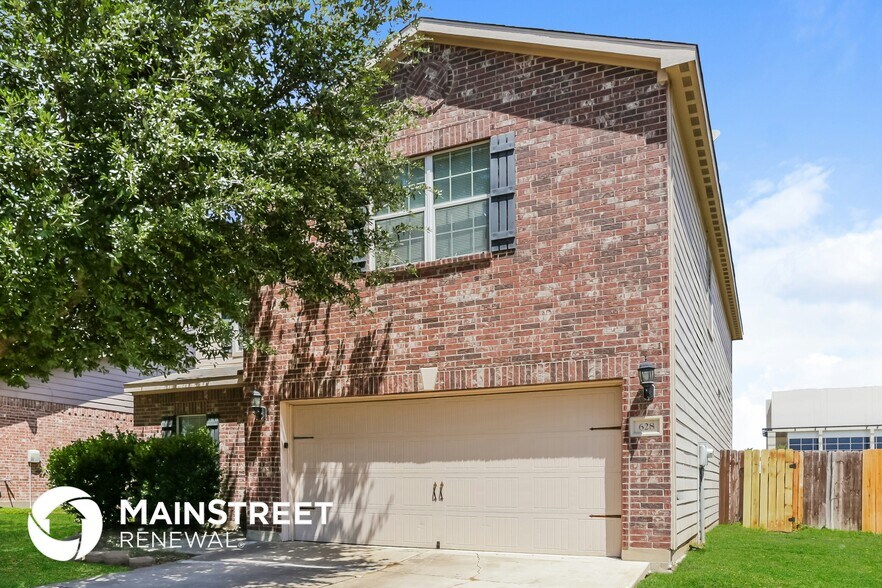 Building Photo - 628 Lazy Crest Dr