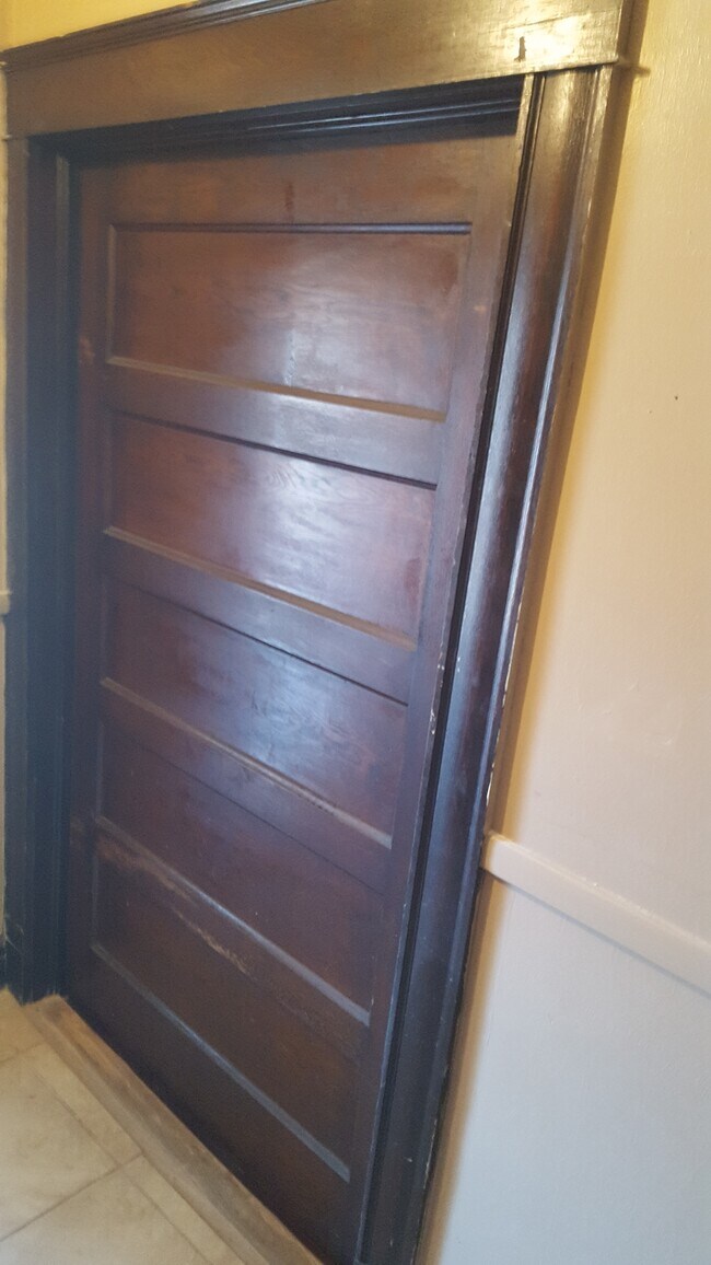 Building Photo - 459 9th St