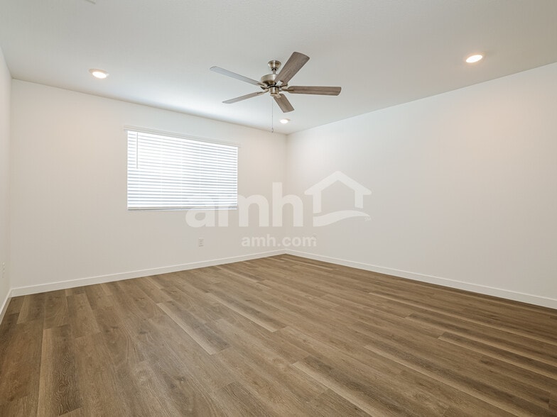 Building Photo - 2379 Monroe Ave