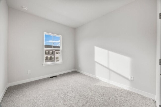 Building Photo - 22 Iron Horse Ln