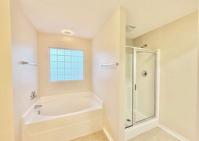 Building Photo - Spacious 4-Bedroom Home – Tanglewood!